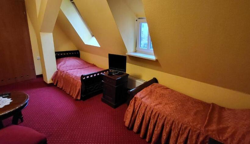 Номер Economy, Dom Schumannów