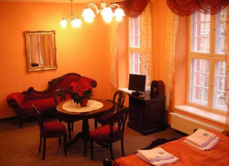 Апартаменты 1 Спальня Вид на Город, Dom Schumannów