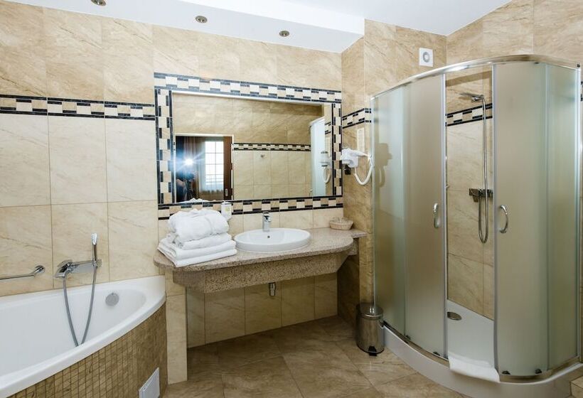 إستديو عائلى, Dziki Potok Karpacz Konferencje & Spa