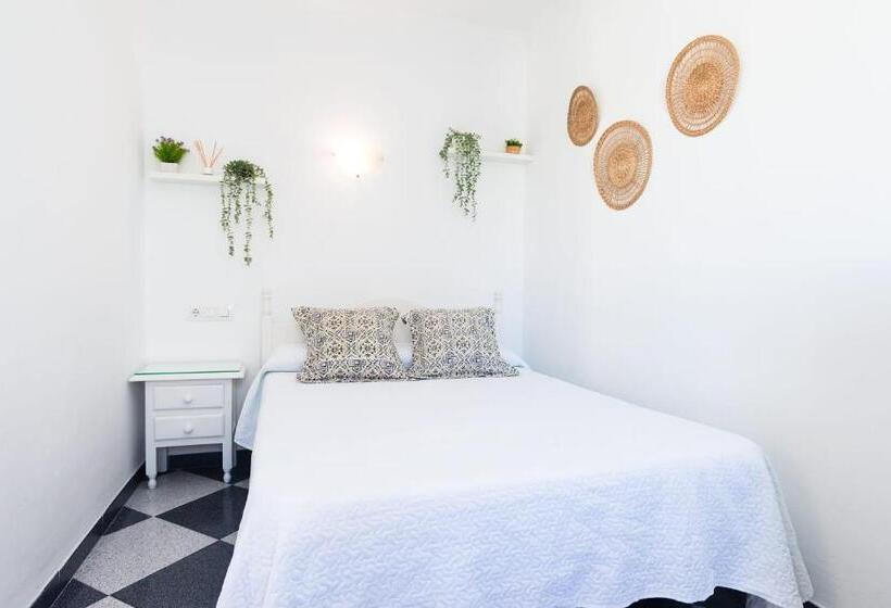 Номер Стандарт, Hostal Restaurante La Giralda