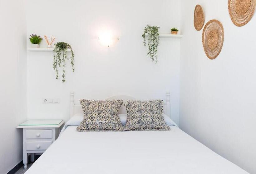 Номер Стандарт, Hostal Restaurante La Giralda