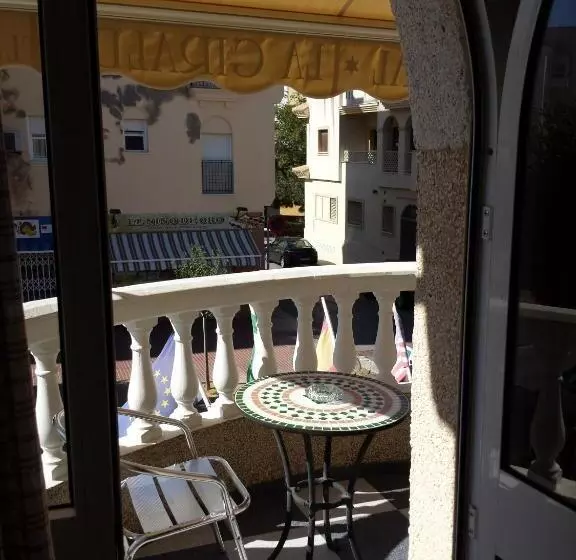اتاق استاندارد یک نفره, Hostal Restaurante La Giralda