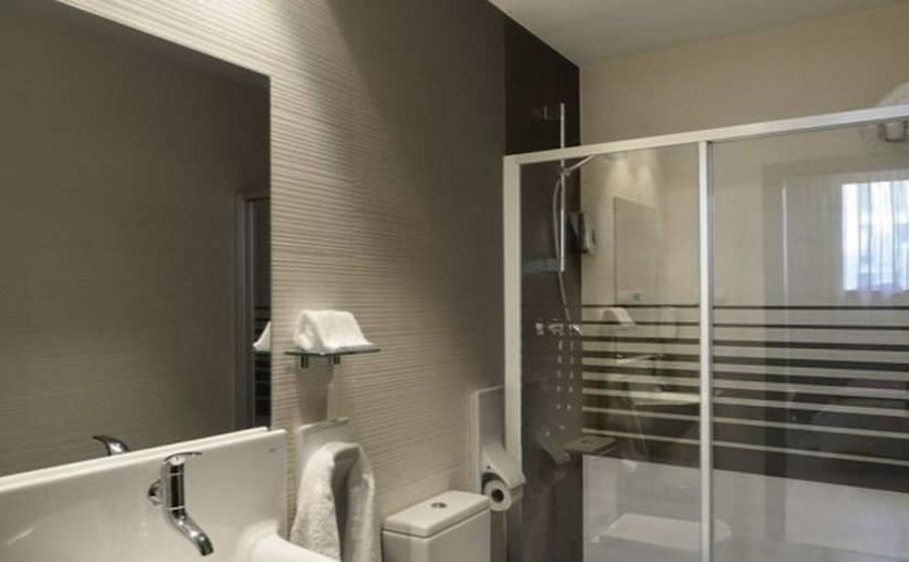 Номер Стандарт, Hostemplo Sagrada Familia