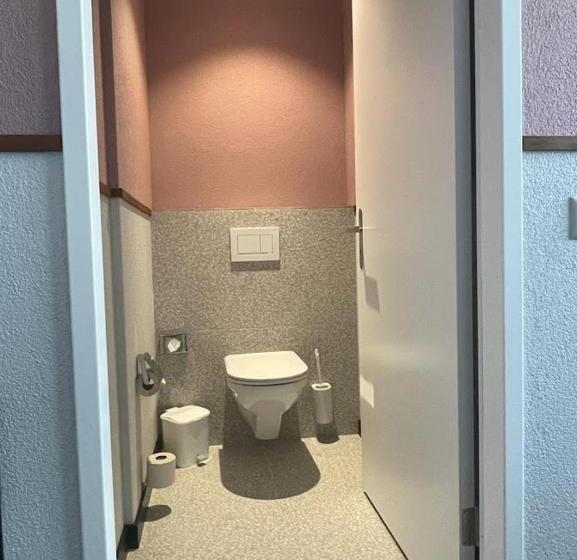 اتاق راحتی سه تخته, Hottingen