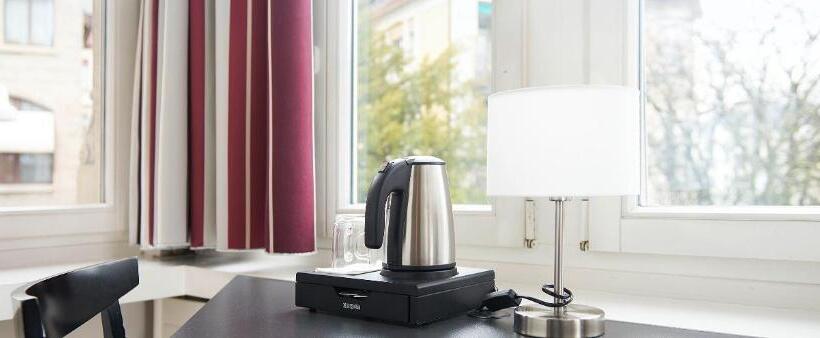 اتاق استاندارد یک نفره, Hottingen