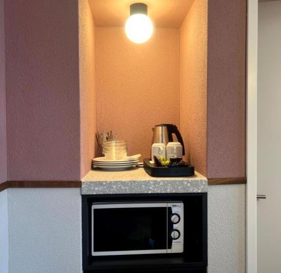 اتاق راحتی سه تخته, Hottingen