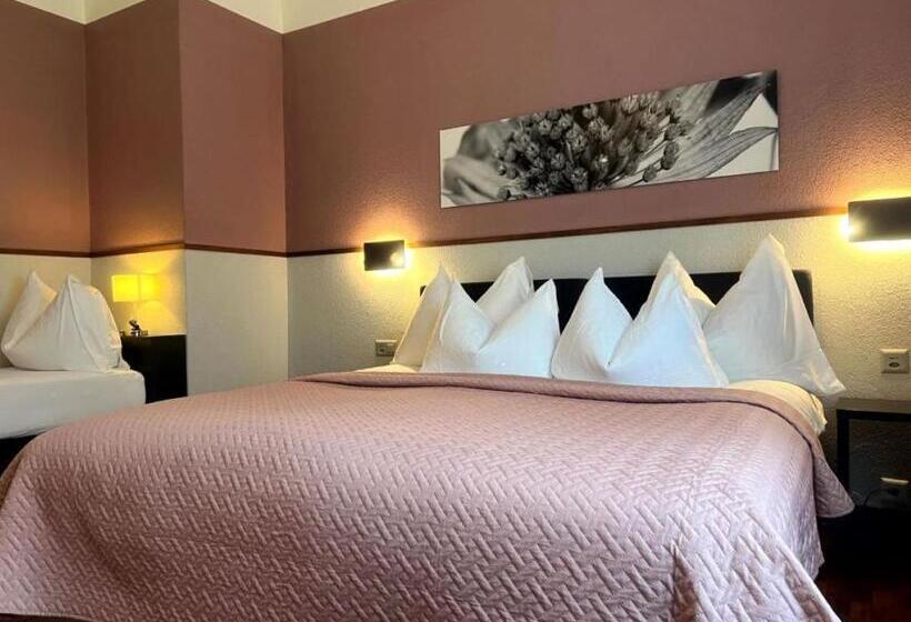 اتاق راحتی سه تخته, Hottingen