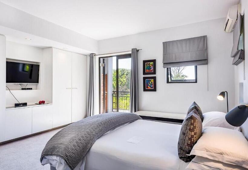 غرفة قياسية, Kensington Place