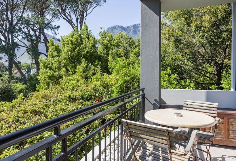 غرفة قياسية, Kensington Place