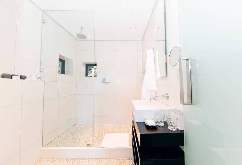 غرفة قياسية, Kensington Place