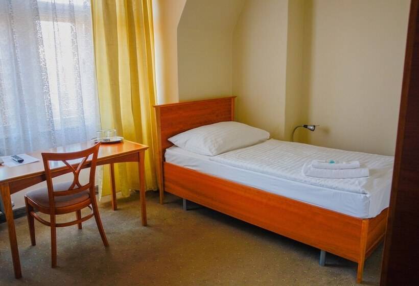 غرفة قياسية فردية, Praha Liberec