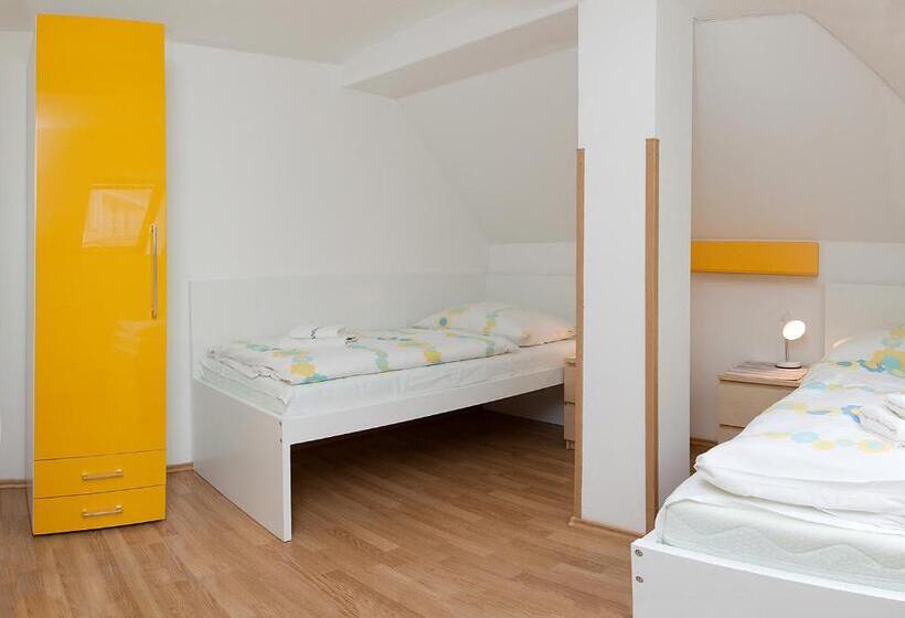 标准间, Richmond Teplice