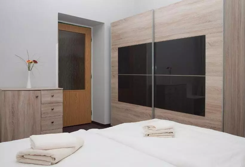 Suite, Richmond Teplice