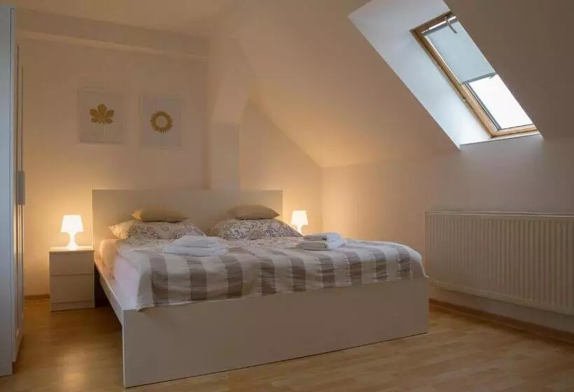 Suite, Richmond Teplice