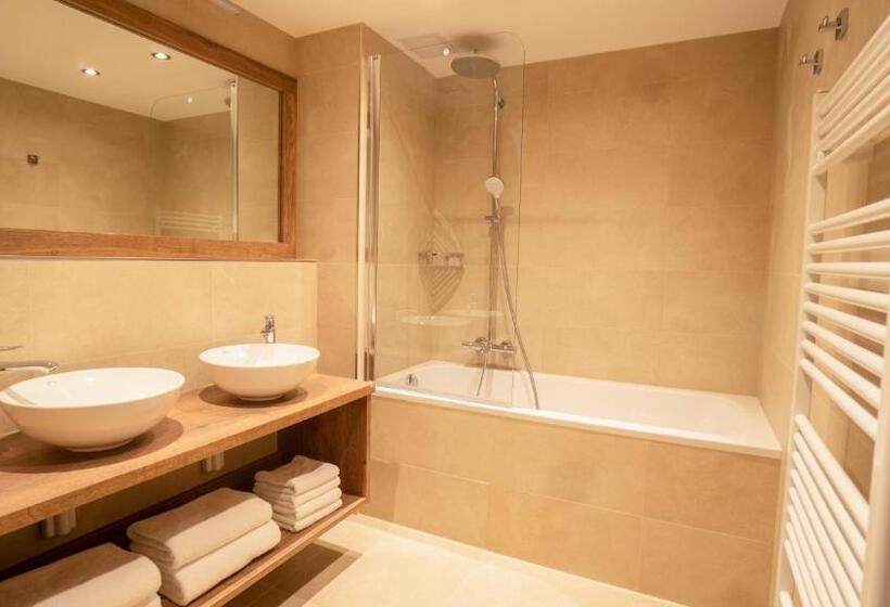 סוויטה נוף להרים, Savoy