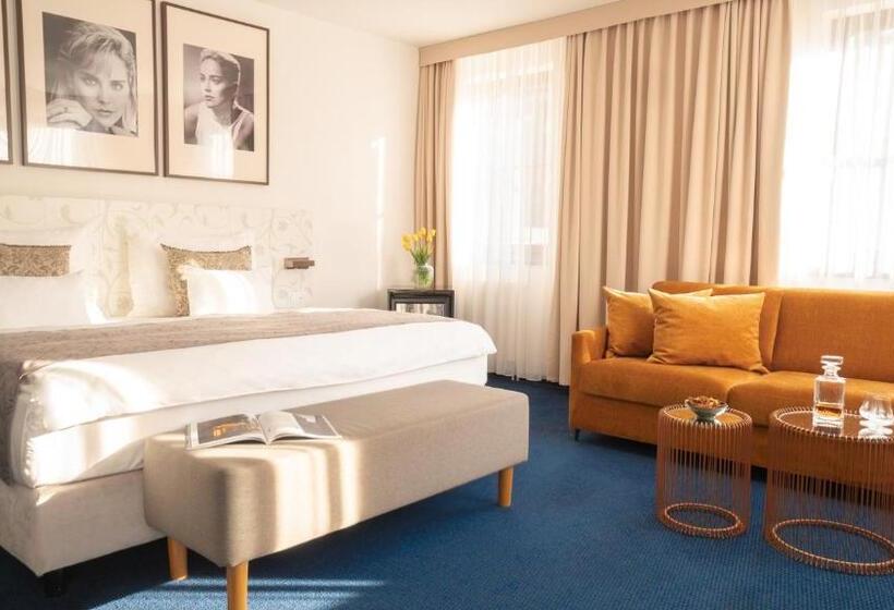 חדר דלוקס עם מרפסת, Savoy