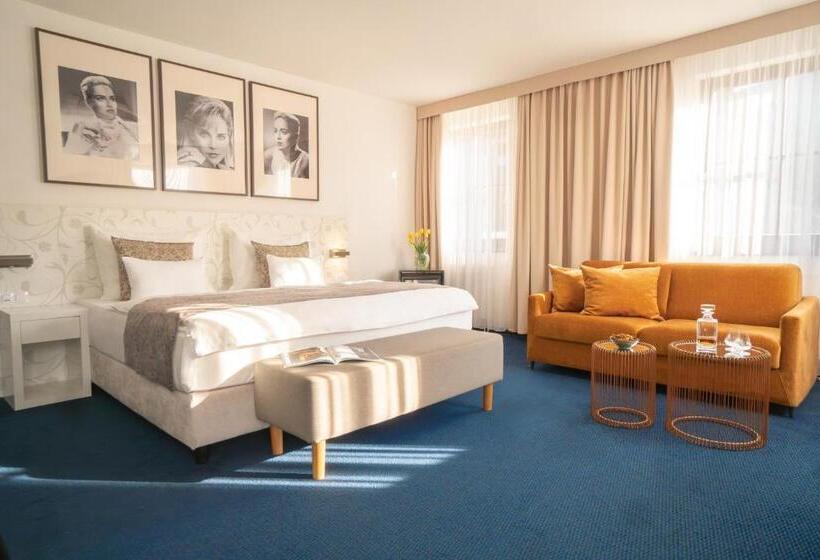 חדר דלוקס עם מרפסת, Savoy