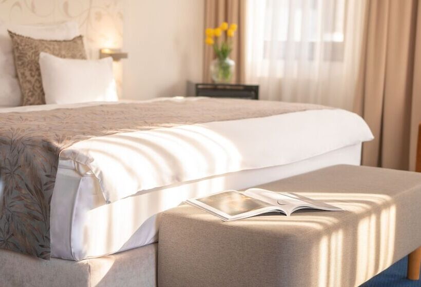 חדר דלוקס עם מרפסת, Savoy