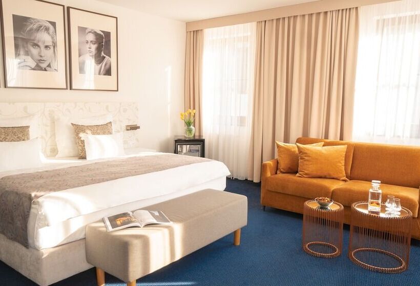 חדר דלוקס עם מרפסת, Savoy