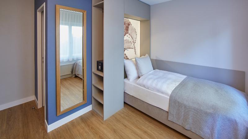 エコノミーシングルルーム, Wettstein