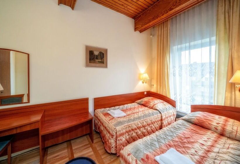 استودیوی استاندارد, Zespół Dolina Białego   Pensjonat Biały Potok