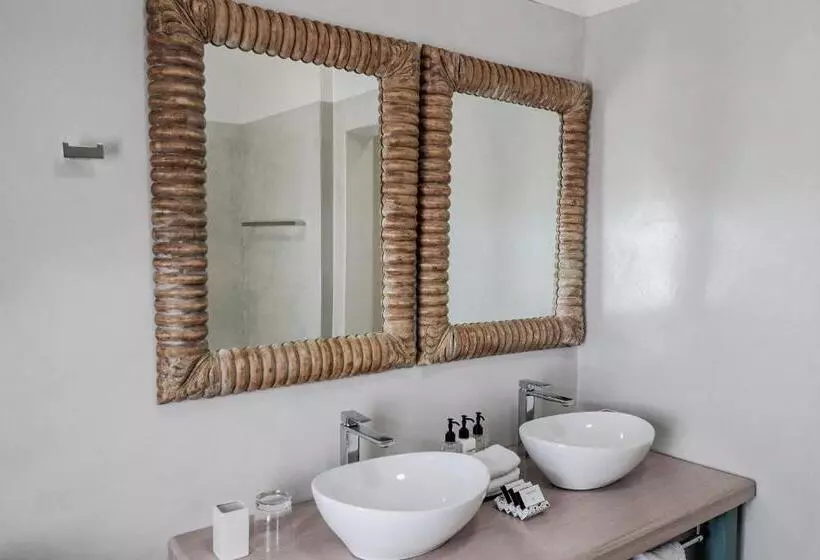 Deluxe Suite Sea View, Lavender Manor Guest Lodge