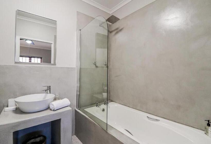 Люкс Семейный 2 Спальни, Lavender Manor Guest Lodge
