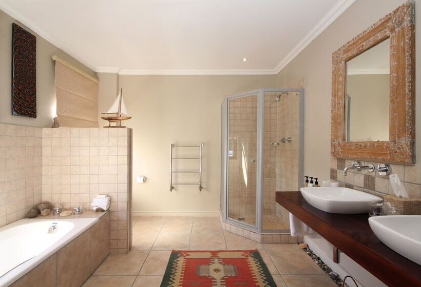 جناح ديلوكس, Lavender Manor Guest Lodge