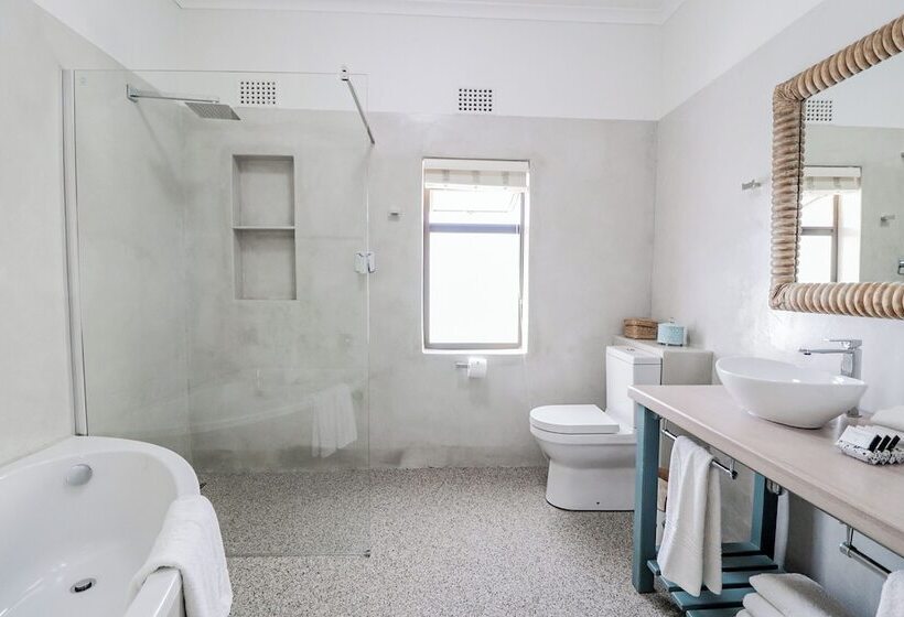 جناح ديلوكس, Lavender Manor Guest Lodge