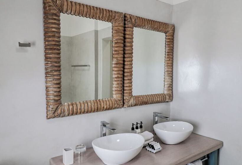 Люкс Повышенной Комфортности, Lavender Manor Guest Lodge