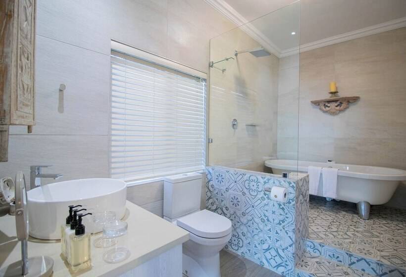 Люкс Deluxe Вид на Море, Lavender Manor Guest Lodge