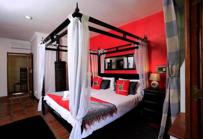 套房带泳池景, Orange Ville Lodge & Guesthouse