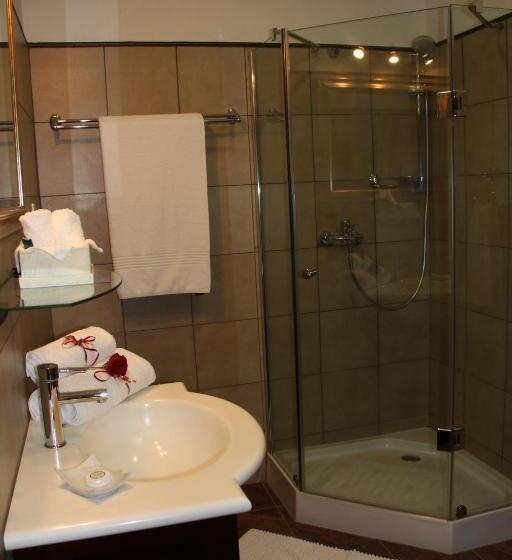 套房带泳池景, Orange Ville Lodge & Guesthouse