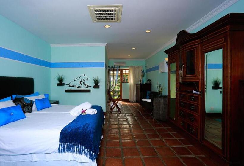 Номер Superior Вид на Бассейн, Orange Ville Lodge & Guesthouse
