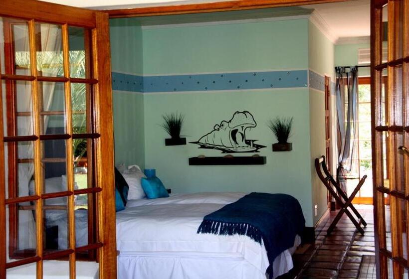 带泳池观景的豪华房, Orange Ville Lodge & Guesthouse