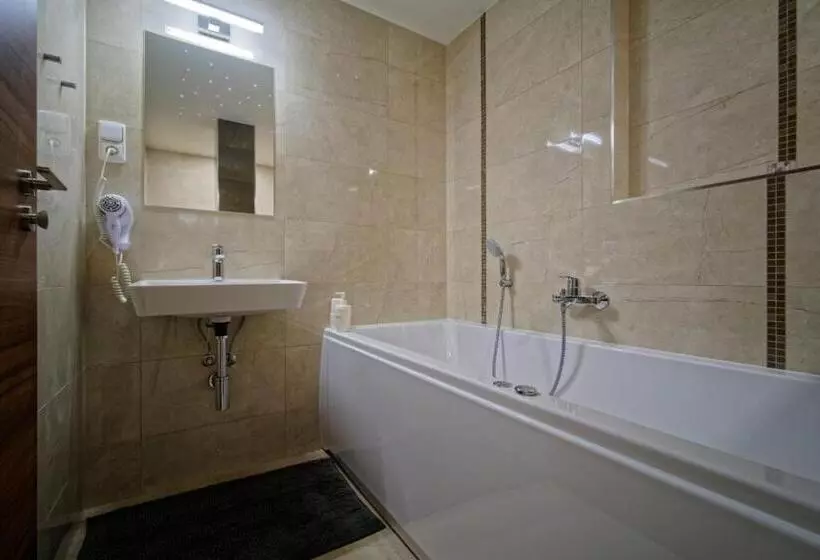 اتاق لوکس, Penzion Janka