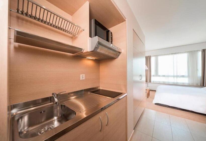 استودیوی کلاسیک, Starling Hôtel Résidence Genève