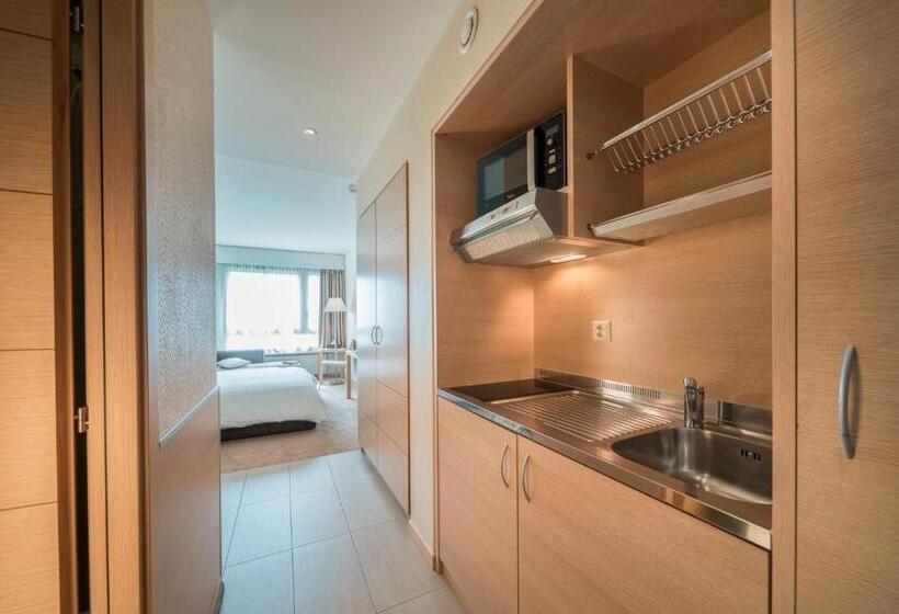 استودیوی سوپریور, Starling Hôtel Résidence Genève