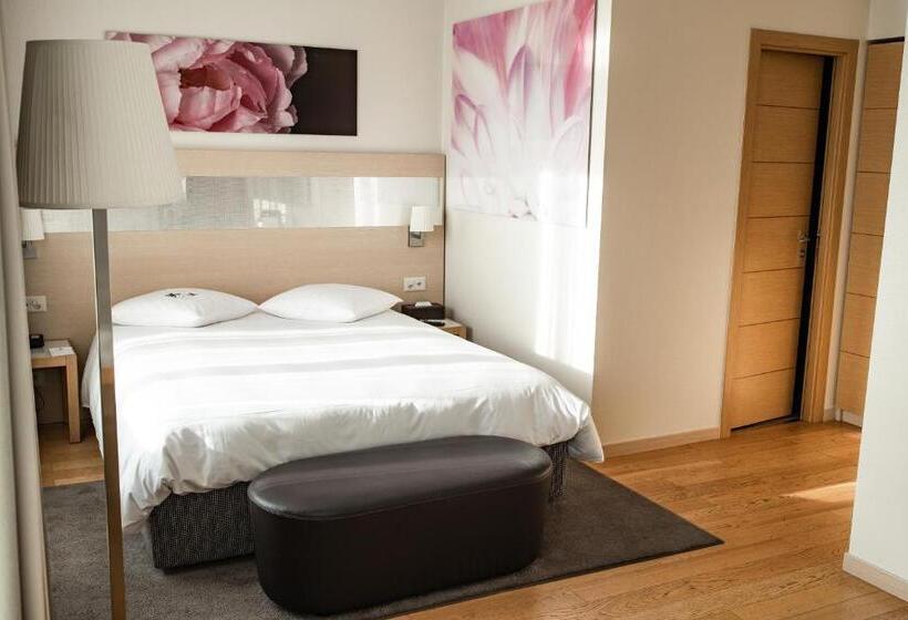 استودیوی استاندارد, Starling Hôtel Résidence Genève
