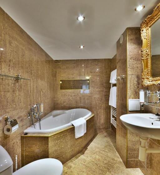 اتاق لوکس, Villa Conti