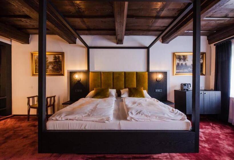 اتاق لوکس, Villa Conti