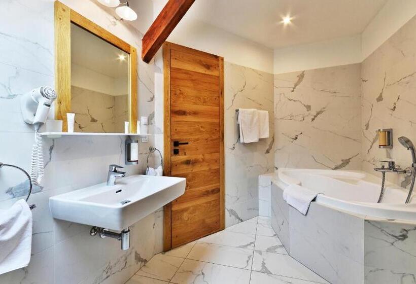 اتاق سوپریور, Villa Conti