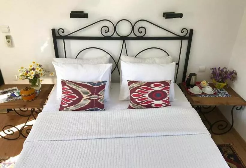 Camera Standard, Villa Tokur