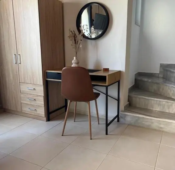 Duplex-sviitti, Secret Garden