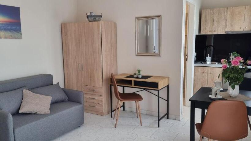 اتاق لوکس, Secret Garden