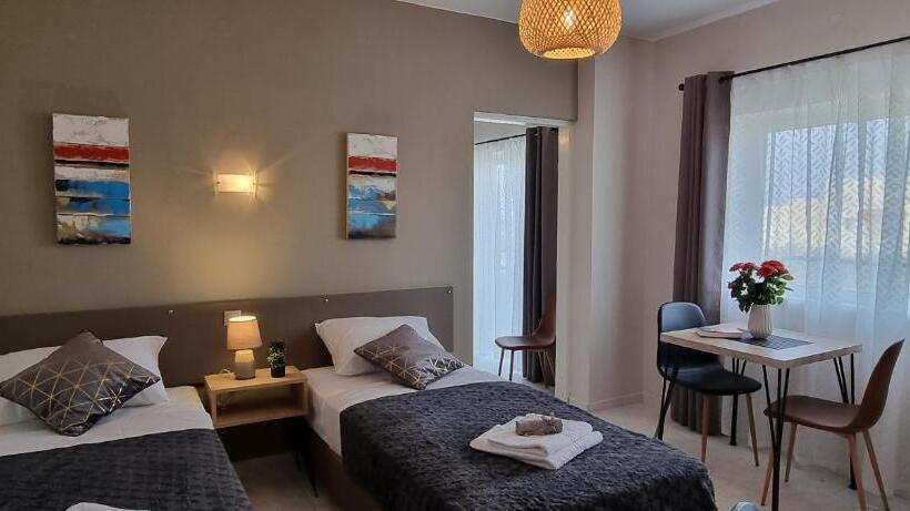 سوئیت 2 خوابه, Secret Garden