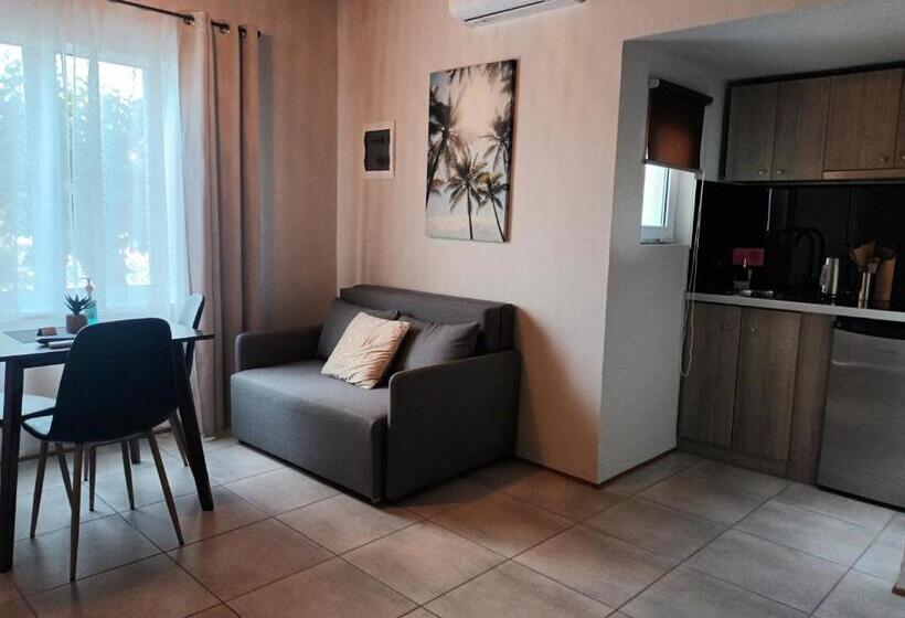 اتاق استاندارد, Secret Garden