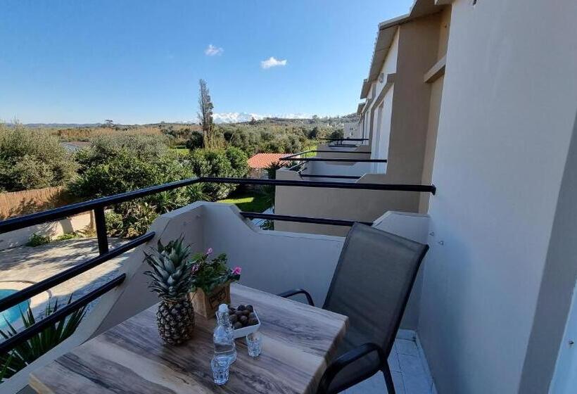 اتاق لوکس, Secret Garden