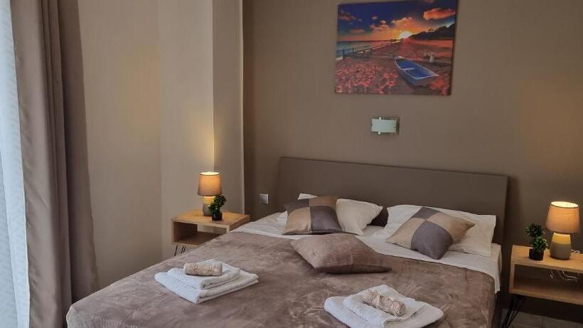 اتاق لوکس, Secret Garden