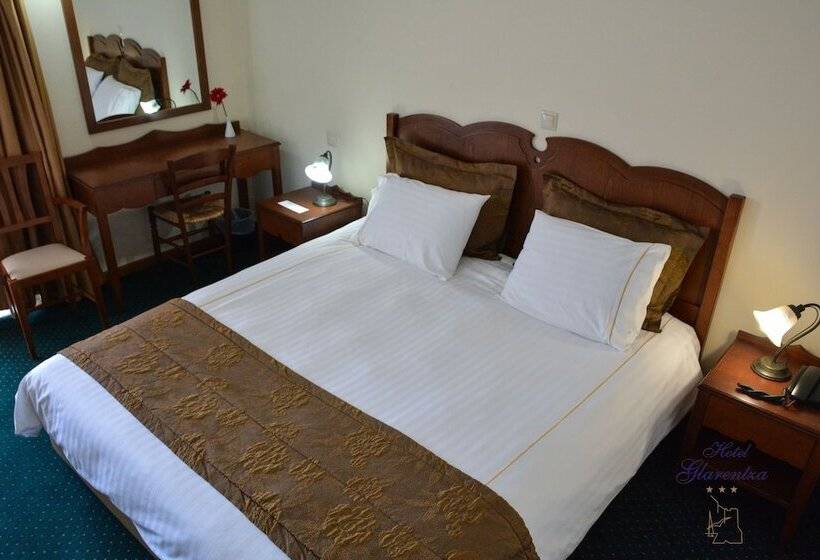 חדר סטנדרט מותאם לאדם עם מוגבלויות, Glarentza